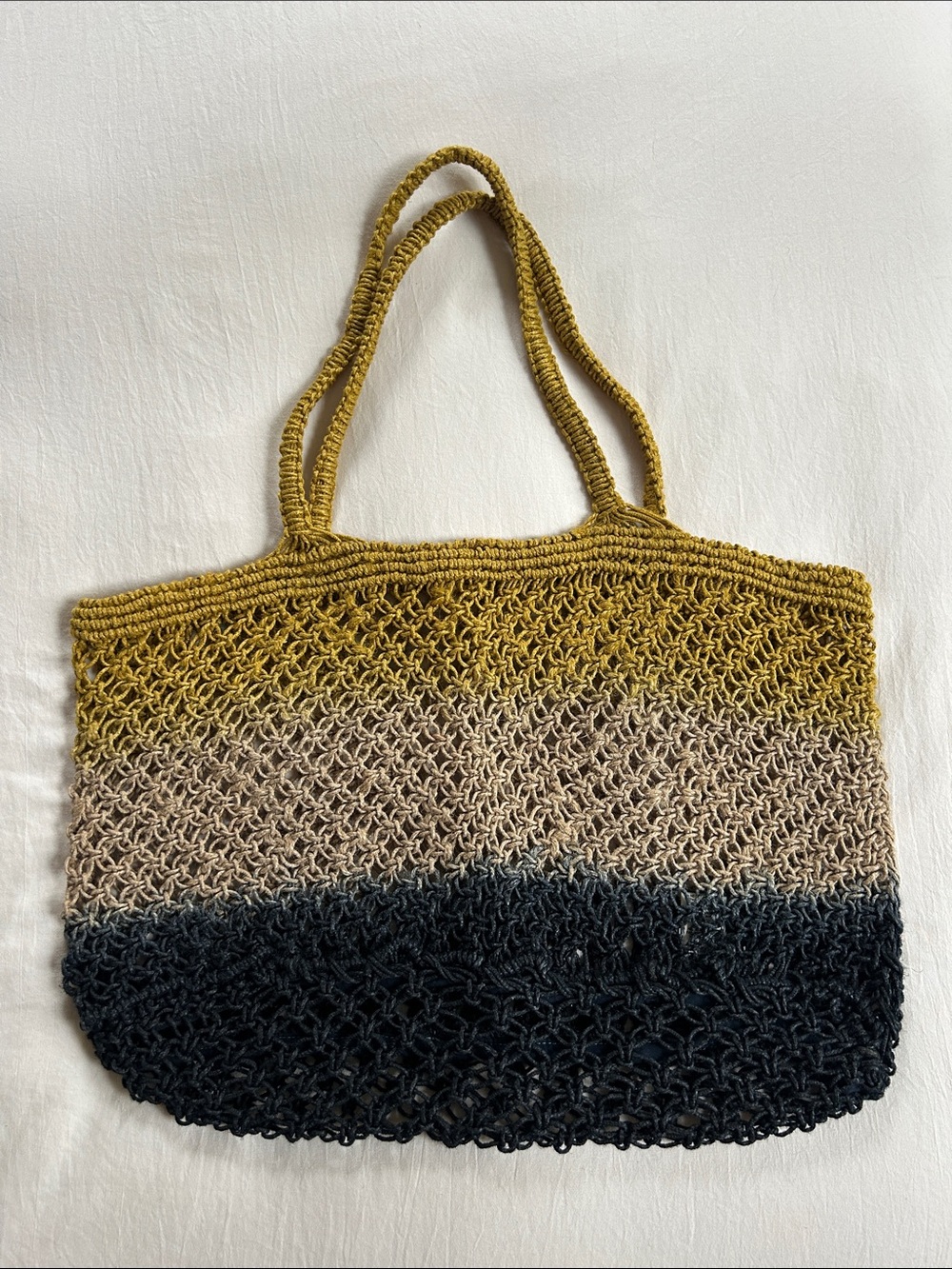 Free People 100% Jute Ombré Bag. 19” wide x 13” long while flat. - Picture 2 of 5